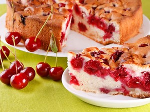 Gâteau aux cerises et amandes : la recette facile