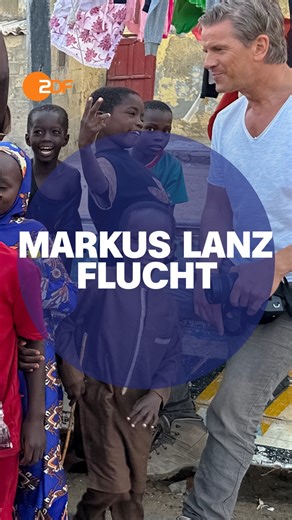 Warum verlassen Menschen ihre Heimat? Millionen Menschen wollen nach Europa und riskieren alles für den Traum vom besseren Leben. Die Dokumentation "Markus Lanz – Flucht" beleuchtet auf einer Reise von Syrien über den Senegal bis nach Süditalien, was Flüchtende antreibt, was sie sich erhoffen und was sie wirklich erwartet am Ende ihrer Flucht – zehn Jahre nach Angela Merkels Willkommenskultur. "Markus Lanz - Flucht" - Heute Abend, 30. Oktober, um 22:15 Uhr im #ZDF. | ZDF