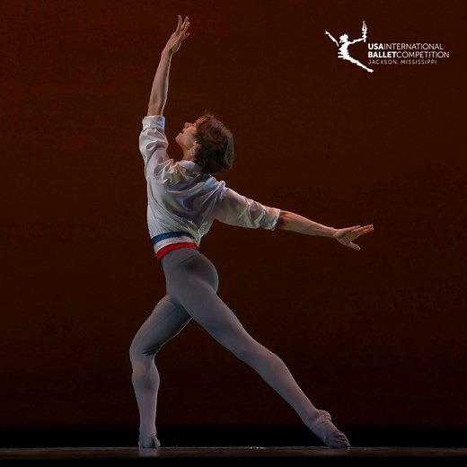 Celebrating the July 4th weekend with the 2023 Gold Medalist! 🇺🇸🎆❤️Dancer: Alexei Orohovsky Videographer: Mosaic Media Lighting: Jared A Sayeg.....#usaibc #dancejxn #balletdancer | USA International Ballet Competition