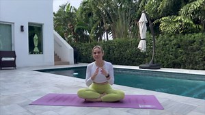Poolside yoga flow for all levels | Full body yoga class outdoors
