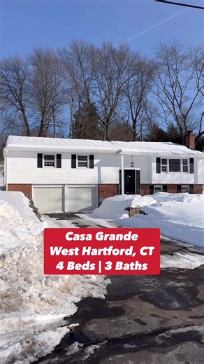 Casa Hermosa En West Hartford, CT. Tiene 4 Cuartos y 3 Banos. Tiene Driveway, Garaje Para 2 Carros y .31 Acres De Terreno. Si les interesa más información de esta propiedad, nos pueden llamar al 203-539-0349. Estamos listos para ayudarle a comprar o vender su próxima casa. - Oficina de Ruiz-Esparza Team 2000 Post Rd, Fairfield, CT 06824. - Video created by Steve Ruiz-Esparza with eRealty Advisors, INC. Courtesy of: Terence Dominick, Exceptional Real Estate LLC, Patrick Garrett.