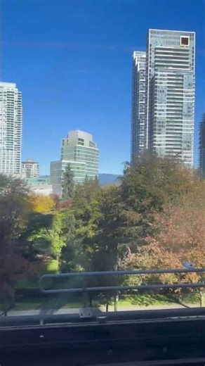 Skytrain , Metrotown Station