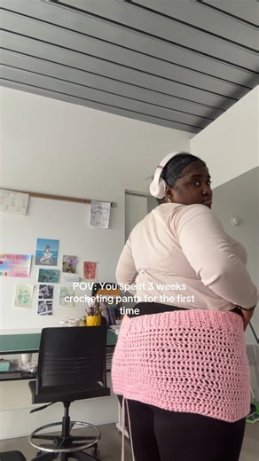 9.2K views · 160 reactions | Amazing crochet pants, she's rocked it! 殺 Pattern in comments. by @jadore4ever_ #Crochet #Crocheting #CrochetPants #CrochetLove | Crochet Tutorial | Facebook