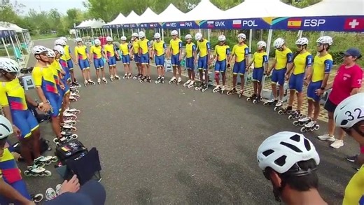 🆙🌏En Beidaihe, China, se realizó la practica oficial en la ruta del patinódromo mundialista en donde se llevarán a cabo las pruebas de circuito del Campeonato Mundial de Patinaje de Velocidad 2025. Los invitamos a un recorrido con la #selecciónColombia a este circuito mundialista. | Federación Colombiana de Patinaje