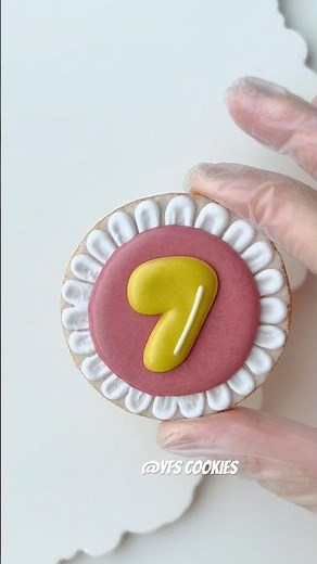 🎂Easy birthday cookie decorating #royalicing #cookiedecorating #satisfaying #birthday
