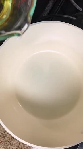 The benefits of cooking at home are more than saving money. It gives you the opportunity to spend time with family and friends, try new foods without pressure, come up with signature meals randomly and so much more! I'm not the biggest fan of cooking, but I've found that it has really changed my budget and my life in so many ways. Do you like cooking at home? Follow @savingwhiz to save money the easy way! #Grocery #grocerysavingtips #groceryhacks #moneysavingtips #budgetmeals #foodprep #mealprep