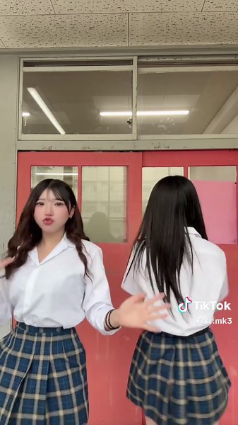 かわいい高校生JKブランドのファッション特集