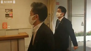 安倍首相、辞任の意向固める