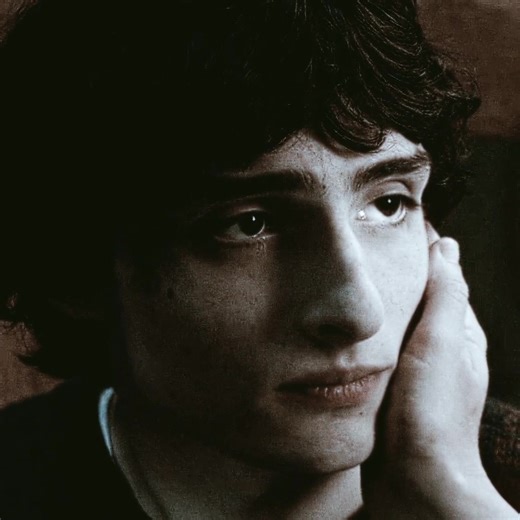 i wanna ruin our friendship #mikewheeler #finnwolfhard #strangerthings #foryoupage #viral this is kind of a filler cause i’m working on some other things rn cc; sat6rns