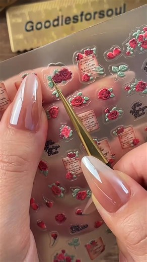 DIY Queen playing card ♥️ All supplies are in my bio store #asmr #DIY #art #satisfying #craft #goodiesforsoul #mumuarts #scrapbooking #atc #journaling | Vasilisa.riazantseva