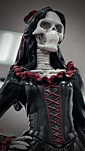 Lady Death. #thecomicartistnetwork #contentcreator #ladydeath #halloween #statue