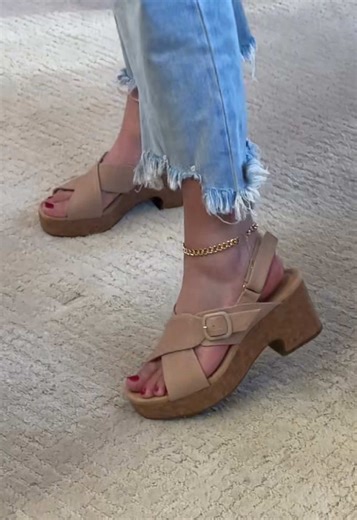 Comfort Meets Style: The Best Wedge Heels from Clarks