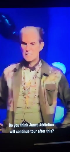 Jane's Addiction Guitarist Fight at Concert