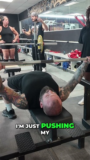 Don’t flatten out while benching