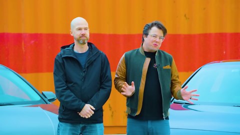 Honda Civic vs Hyundai Elantra: Who Makes the Better Hybrid?