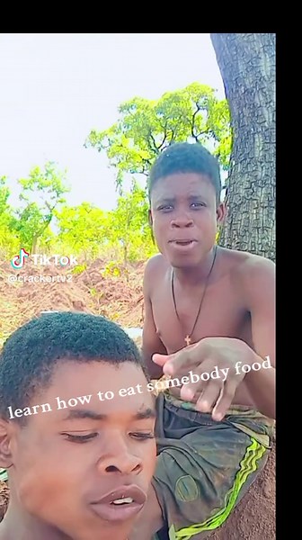 laugh small 😂😂😂😂