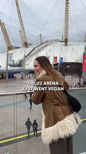 Vegan Food | London 🌱 on Instagram: "The O2 arena just went vegan 🌱 ad Well, kinda. London’s biggest arena is now completely powered by @ecotricity’s green, vegan energy 🌍 This partnership with AEG (Europe’s largest entertainment group), sets a completely new standard for sustainability in live music 👏🏼"