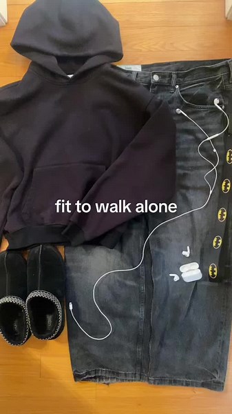 Best Black Jeans Outfit for Walking Alone featuring Batman Belt