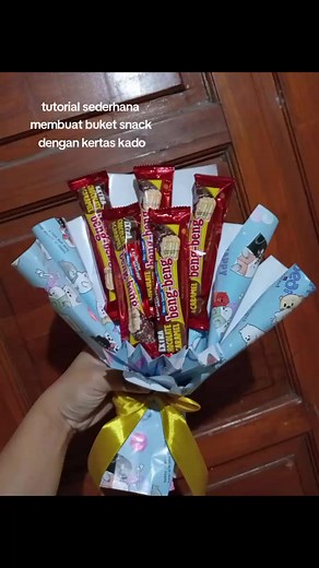 Cara Membuat Buket Snack Dari Kertas Kado: Tutorial Sederhana