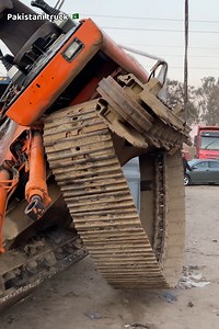 1.6M views · 9.4K reactions | How Damage Excavator are remake | Pakistani truck | Facebook