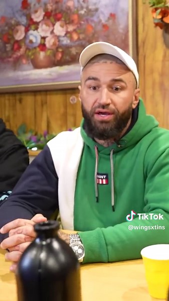 @The Boys and @spanian_official dropped by for some of the good stuff. #doomjuice #hotwing #hotwings #chickenwings