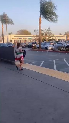 9.3K views · 23 reactions | #tonyrabotinsky #funnyvideos #freakout #publicfreakout #retailproblems #fyp | Anthony Rabotinsky | Facebook