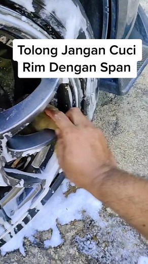 Tips Cuci Rim Kereta Dengan Betul Menggunakan Berus