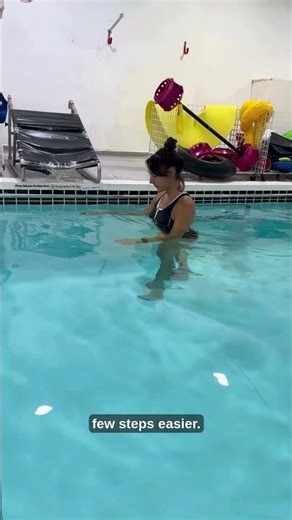 A Patient Rehabilitating from Achilles Rupture In Hydrotherapy Pool #achillesrecovery #hydrotherapy