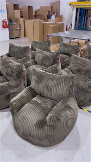 Advanced compression technology and process! Put the sofa in a box and easily take it home