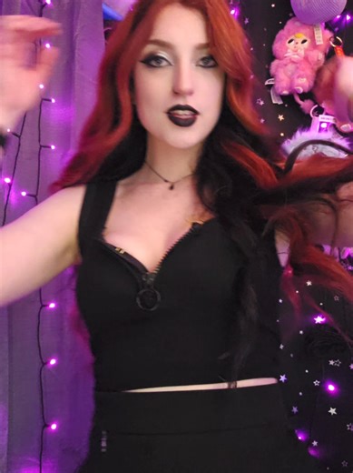 Embracing Hair Transition: A Guide for Alt Rock Aesthetics