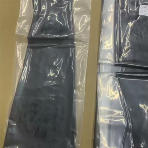 Isolation Rubber Gloves Packing Process: Vacuum + Carton Packing#isolation #chemical #factory
