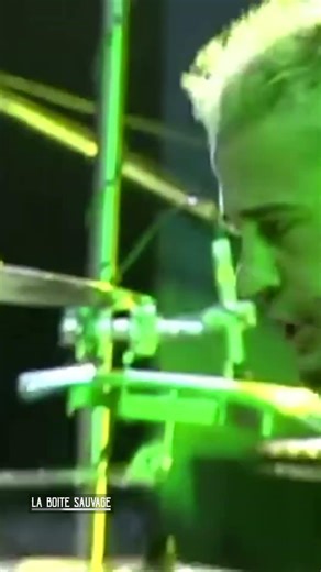 Fieldy réapparaît aux côtés de Ray Luzier… et les fans de KORN s’enflamment.