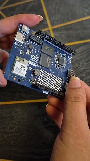 Arduino Uno Q -Welcome to the Lab! Maker Journey Begins #arduino #gaming #robot #technology #tech