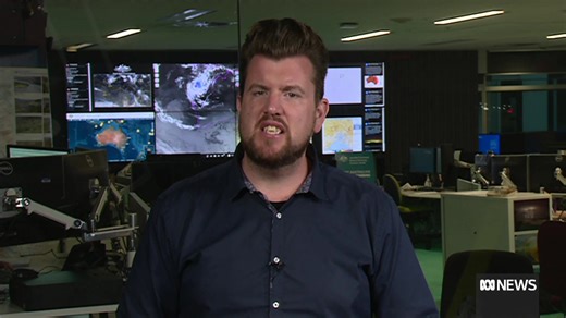 As Victorian blazes rage on, the BOM warns weather conditions are only expected to worsen in the coming days. This comes as hundreds of firefighters worked through the night to try and gain the upper hand over the 10,000-hectare blaze in Victoria's west. Emergency warnings are in place for areas around Beaufort, Amphitheatre and Elmhust. | ABC News