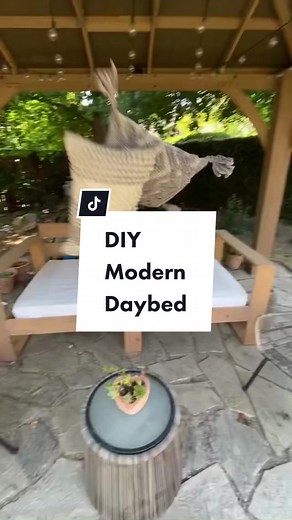 DIY Modern Daybed | Free plans and all the details on https://thisrusticsoul.com/modern-outdoor-daybed/ ✨ #freeplans #diy #diyhomedecor #foryourpage