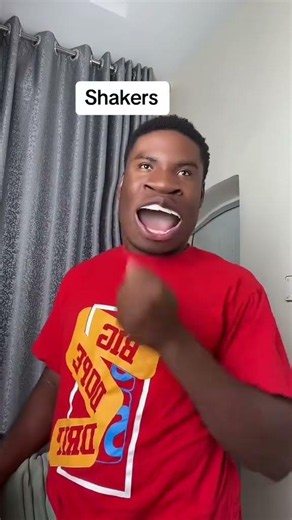 People eat peanuts SO DIFFERENT #shorts #funny #viral