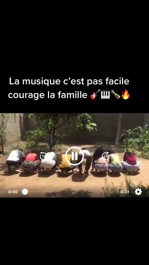 Musique Yomboul dé 😂😂👏🏽 Le son , les harmoniques , les accords , majeur , mineur , septième , les gammes, les intervalles, les renversements, La portée , Clé de sol, Clé de Fa, Cadence plagale, cadence parfaite ,cycle des quintes, cercle des quartes etc…. | BRIL