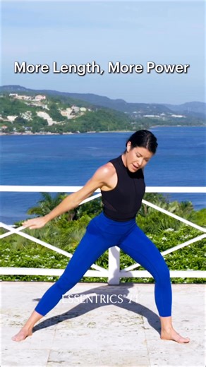 One of the most unique features of Essentrics® is our use of eccentric contractions (it’s even how we got our name!). 💪 In a concentric contraction (like a bicep curl), a muscle shortens up to 30% of its length. But in an eccentric contraction, a muscle can extend up to 70% of its length! ✨ By actively lengthening the muscle and strengthening it in that extended position, you’re training more of the muscle fibers to engage. Instead of working only within a shortened range (which limits the musc