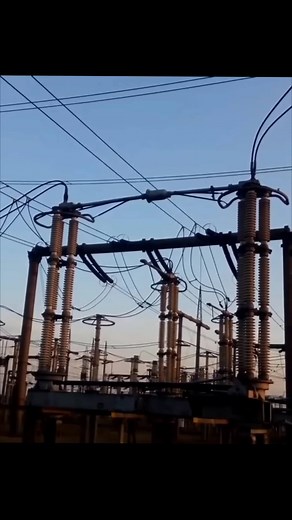 18K views · 268 reactions | Crash On Crash Awesome inspiring Dangerous Electric Arc Disconnector Switching Electrical Arc Flash ❤Subscribe https://youtube.com/channel/UC6IMYmd5IUFsvSDF0QDYCOA | Electrical And Electronics World | Facebook