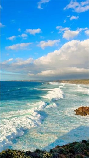 Ocean waves sounds🌊☀️🌶️🐬 #oceansounds #beach #relaxingwaves #waves #oceanvibes #beachvibes