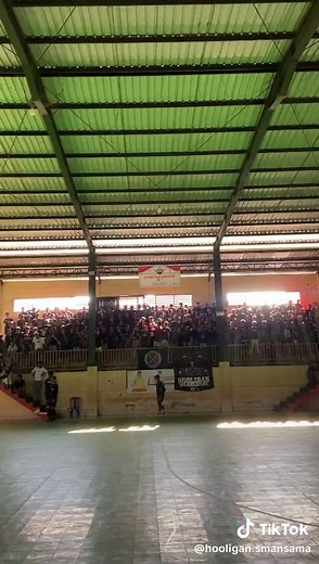 Student Hooligans Chant and Atmosphere at Smansamas