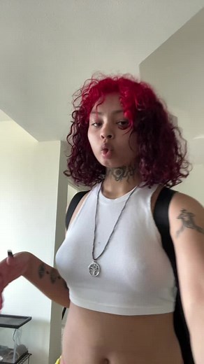 Alien girl👾 (@thealiengirl._._)’s videos with original sound - 🧛🏿