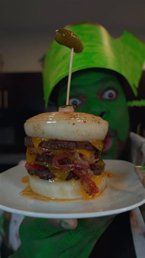 Cornell smith on Instagram: "The Flying Dutchman burger ⚓️🏴‍☠️🚢👻🔥 . . . . . . . . . . . . . . . . . . . #fyp #trending #inandout #flyingdutchman #spongebob nickelodeon cartoon kids galonsdreamhouse reels reelsinstagram trend"