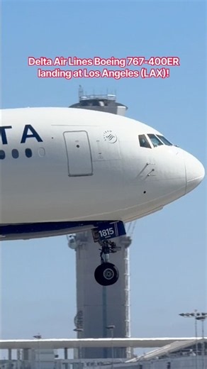 Delta Air Lines Boeing 767-400ER landing at Los Angeles (LAX)!
