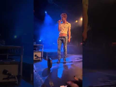 Watch Perfume Genius debut six ‘Glory’ songs live in London