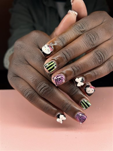 843 𝒩𝒜ℐℒ𝒯ℰ𝒞ℋ 💋 | Xs hello kitty freestyle 🩷🤍.. | Instagram