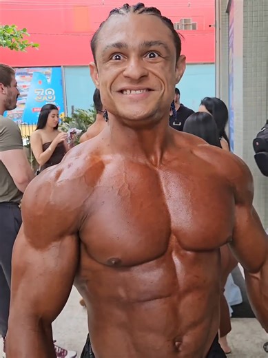 Bodybuilder com 26 anos 😱 #shape #atleta #academia #humor #funny