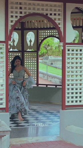 Slow Motion Bollywood Hindi Song Violin Dance