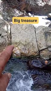 Turtle head and treasure box marker in the middle of the creek #treasuredeposit #YamashitaTreasure | Glenn Arcena