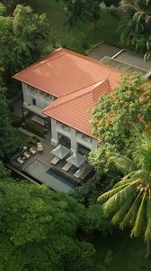 Discover our expansive mansions where time-honoured walls and the grace of colonial architecture of the 1880s stand proudly preserved. Wander through intimate spaces bathed in tropical light, where heritage lives in each arch and eave, with contemporary luxuries seamlessly weaved into your manor experience. #CapellaHotels #CapellaSingapore | Capella Singapore - Sentosa Island, Singapore